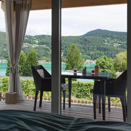 Lakeside In Chalet