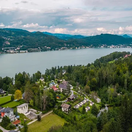 Lakeside In Schiefling am See